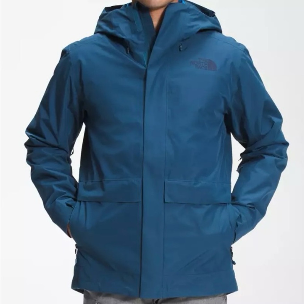 THE NORTH FACE Men's CLEMENT TRICLIMATE SNOW JACKET- MntryBlu/Herblu  XXL
